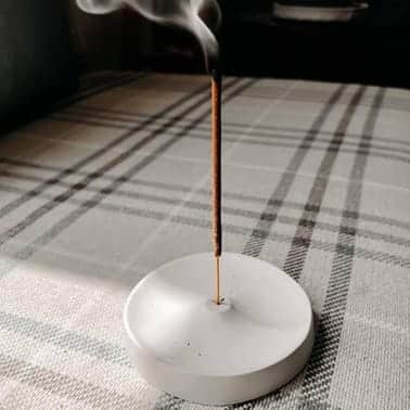 معرفی برخی از مکان های مناسب برای روشن کردن عود