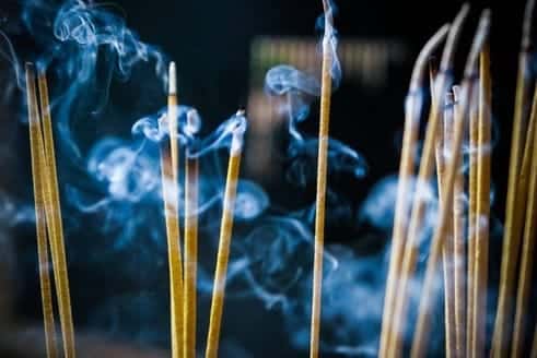 فواید خاکستر عود برای بدن