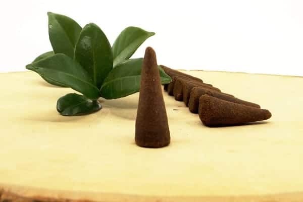 آموزش ساخت عود مخروطی یا آبشاری با رایحه های مختلف